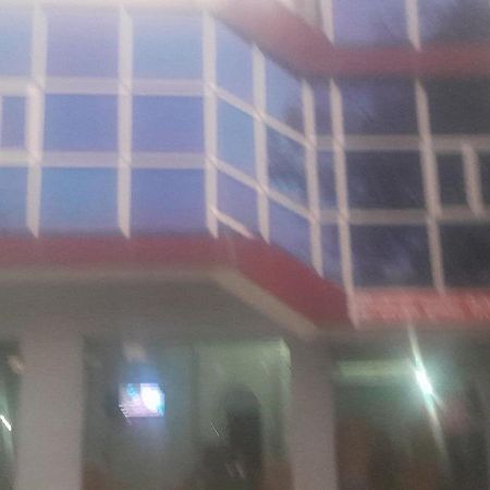 Krishna Hotel Agra  Buitenkant foto